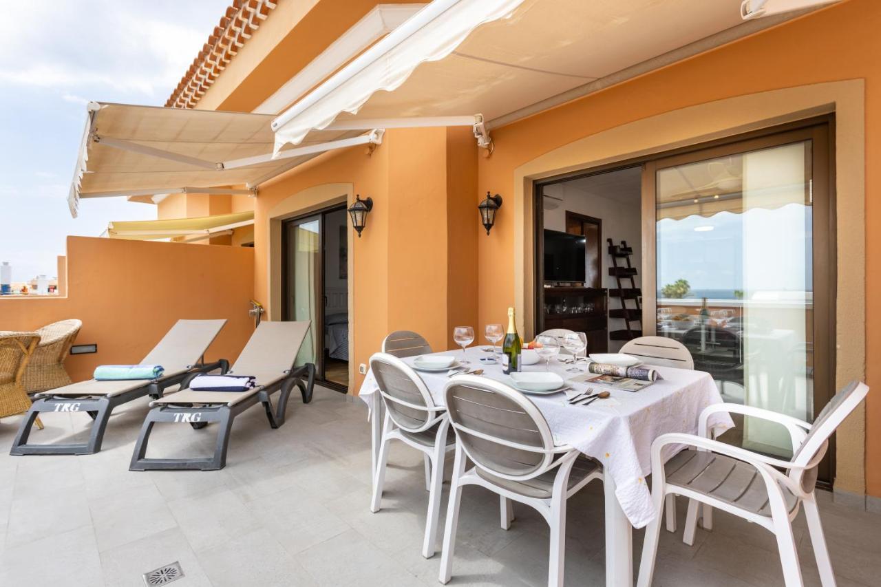 Exclusive Penthouse: Beachfront Oasis with Heated Pool Playa de las Americas  Exterior photo