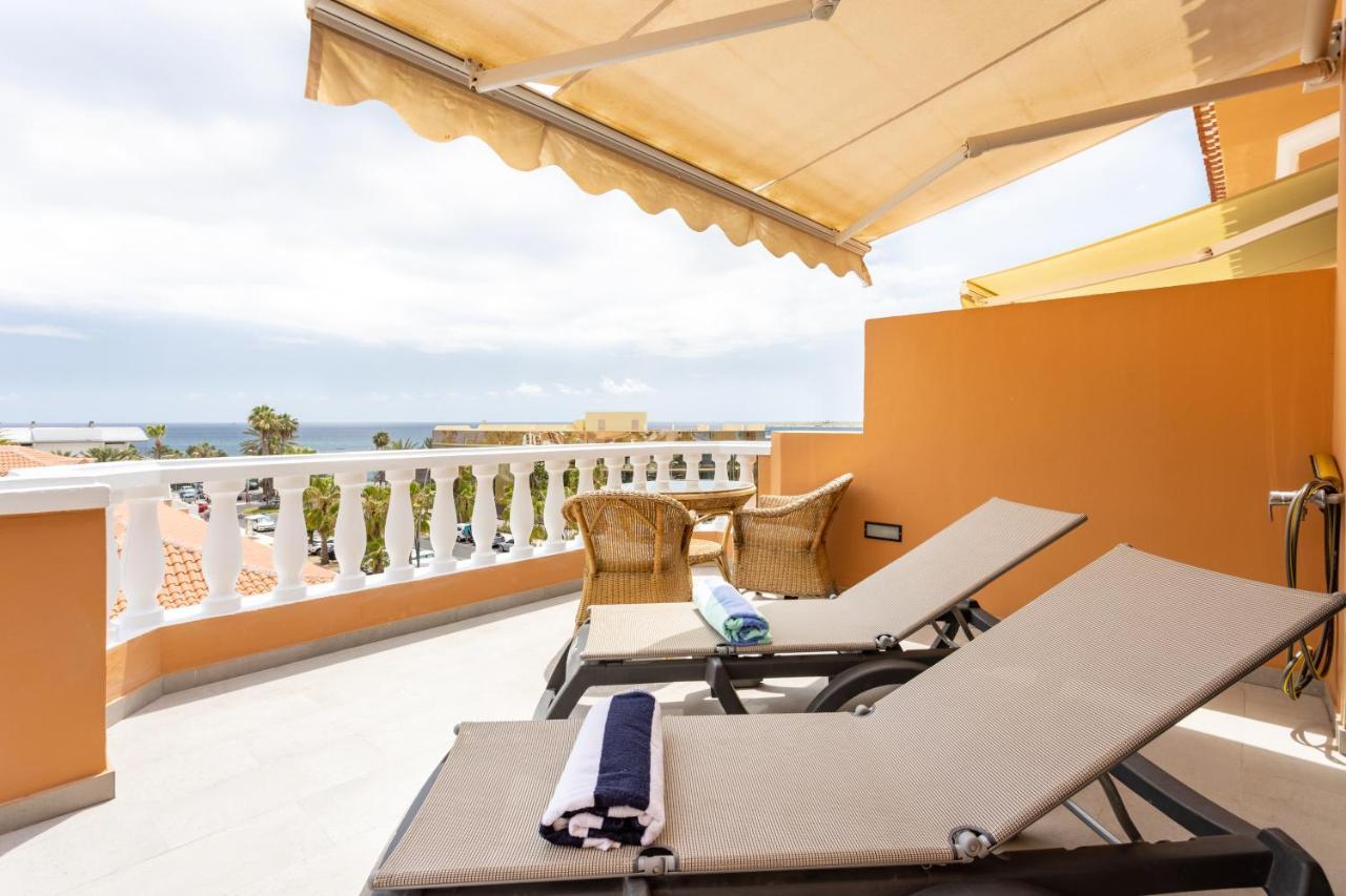 Exclusive Penthouse: Beachfront Oasis with Heated Pool Playa de las Americas  Exterior photo